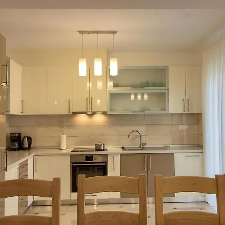 Mit Privatpool Fuer 10 Personen Ca 200 Qm In Banjole, Istrien Istrische Riviera Holiday home Banjole